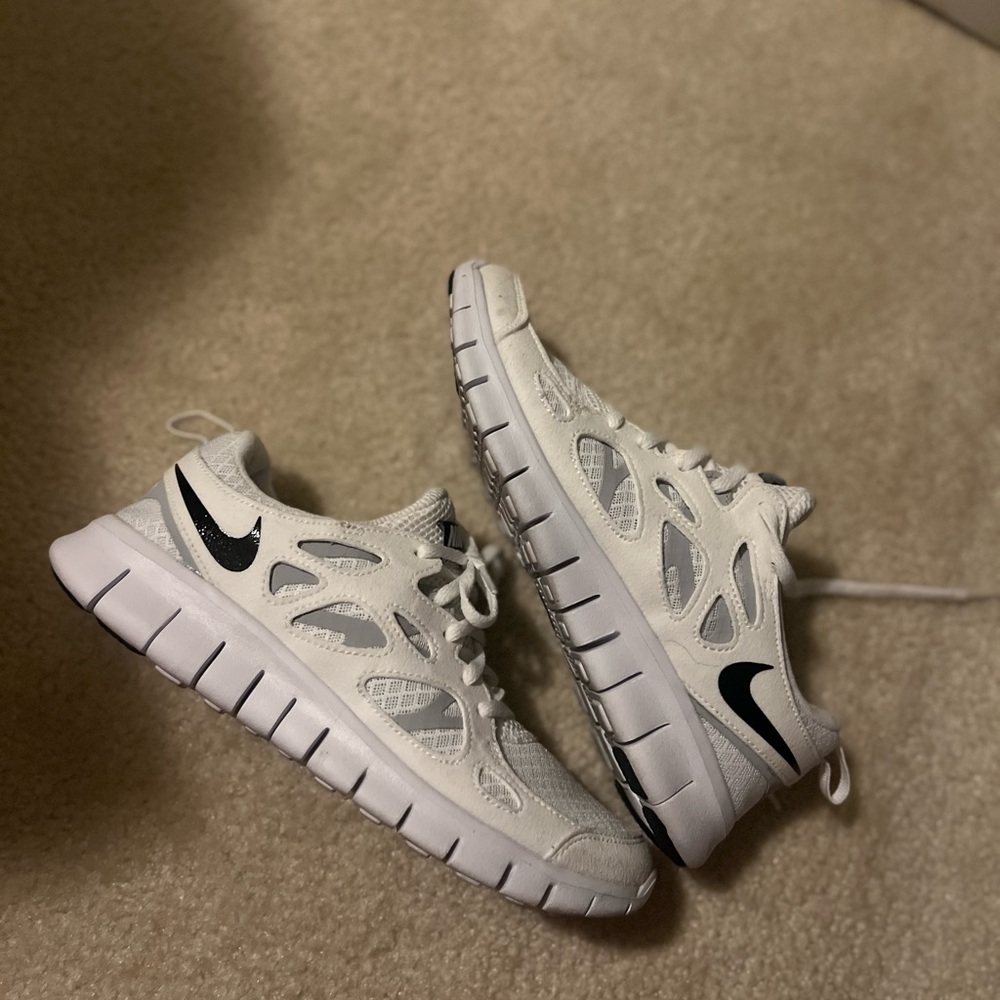 Nike White and Black Sneakers